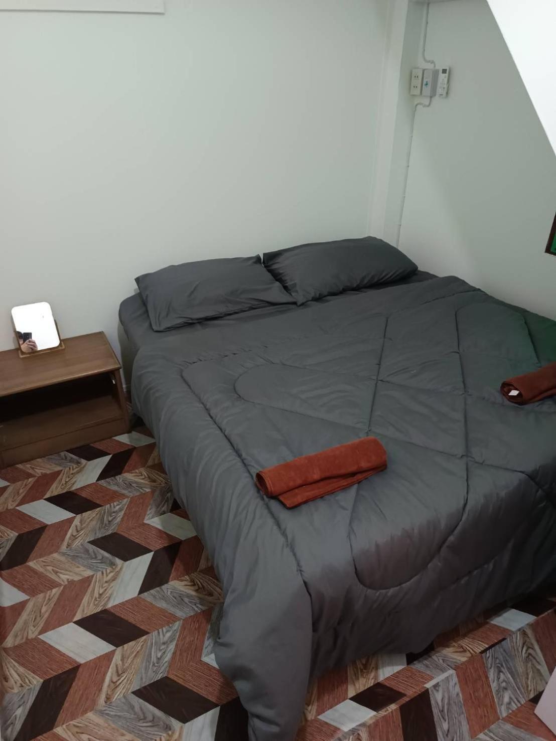 Sleep Break Hostel Sathon Бангкок Екстер'єр фото